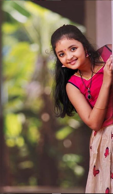 Kasthooriman Serial Child Actress Name Sachin K. Ibaque directed the Indian Malayalam television series Kasthooriman (Musk Deer). The show premiered on the Asianet channel on 11 December 2017. Kasthooriman Serial Child Actress Name Baby Pooja Menon as Riya and Diya (Twin daughters of Kavya and Jeeva) View this post on Instagram As diya at location🤩 #diya #ridya #kasthoorimanserial A post shared by Pooja Menon (@pooja_nithya_menon) on Aug 22, 2020 at 9:28pm PDT View this post on Instagram Pretty in PINK🥰🤩 @varietymedia_ @kadavallurkarateteam @kasthooriman @nithinnarayanan_ @manju.warrier A post shared by Pooja Menon (@pooja_nithya_menon) on Jul 3, 2020 at 12:14am PDT   Rebecca Santhosh as Kavya View this post on Instagram Beach series 🌅 . . . . . Pc : @brownhue_mehendi #lachu❤️ #shotoniphone11promax #beachlover #sunset #evening #yellow #3rddestination✔️ #lachu❤️ #magichands A post shared by Rebecca Santhosh 🦋 (@rebecca.santhosh) on Oct 11, 2020 at 10:32pm PDT View this post on Instagram Nallavana iru romba nalavana irukadha 😎 #petta #casuals #nomakeup #waitingforsomonescomment😅 . . . . . . Pc : @brownhue_mehendi minnu alla minnunte aniyathi lechu 🤭 A post shared by Rebecca Santhosh 🦋 (@rebecca.santhosh) on Sep 30, 2020 at 11:36pm PDT View this post on Instagram "If opportunity doesn't knocks, build a door"" It's as simple as that..😉 . . . . . . . PC: @aln_george_photography @aln_george Costume by : @styledivalabel MUA : @jeny_professional_makeup @jiyabosepunnapuzha Location : @jeny_professional_makeup studio Ornaments : @mapra_accessories Juttis by : @__lightup___ A post shared by Rebecca Santhosh 🦋 (@rebecca.santhosh) on Dec 8, 2019 at 4:31am PST View this post on Instagram Pink isn't just a color.its an attitude ! 🌸 A post shared by Rebecca Santhosh 🦋 (@rebecca.santhosh) on Aug 3, 2019 at 6:48pm PDT Genre - Soap opera Based on - Sense and Sensibility by Jane Austen Developed by - Ayman Creative Team Written by - N. Vinu Narayanan Directed by - Sunil Karyattukara (Episode 1–105) Krishna Moorthy (Episode 105–190) Sachin K. Ibaque (Episode 190–present) Presented by - Shan A Starring - Sreeram Ramachandran Rebecca Santhosh Theme music composer - Vishwajith Opening theme - "Mangalyam Thanthunane" Ending theme - "Jeevaanantham Mangalam" Composer(s) - Saanandh George Country of origin - India Original language(s) - Malayalam Producer(s) - Shan A Production location(s) - Trivandrum Cinematography - Sameer Haq, Manoj Kalagrammam, Anuragh Guna Editor(s) - Ajay Prasannan, Gigo George