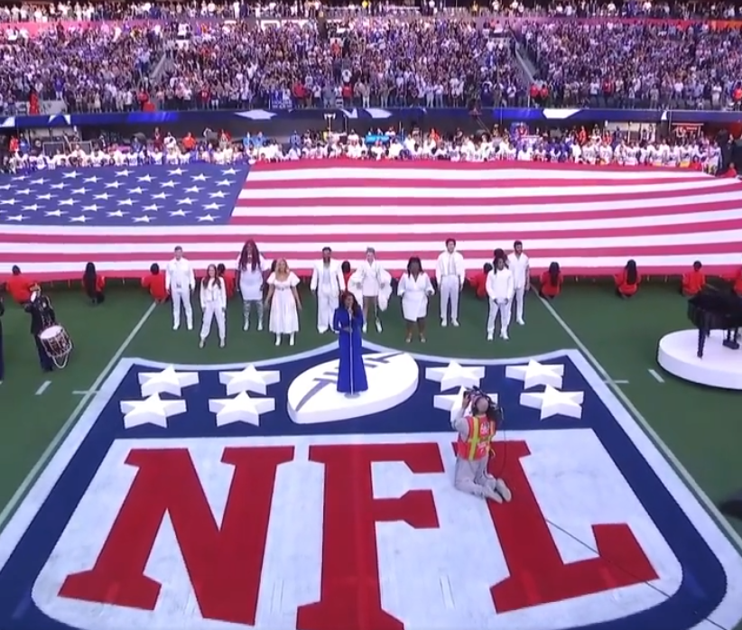 Who Sang The National Anthem At Super Bowl 2022