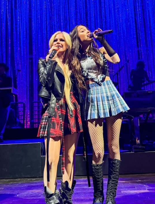 Olivia Rodrigo Surprised Fans With An Avril Lavigne Duet In Toronto
